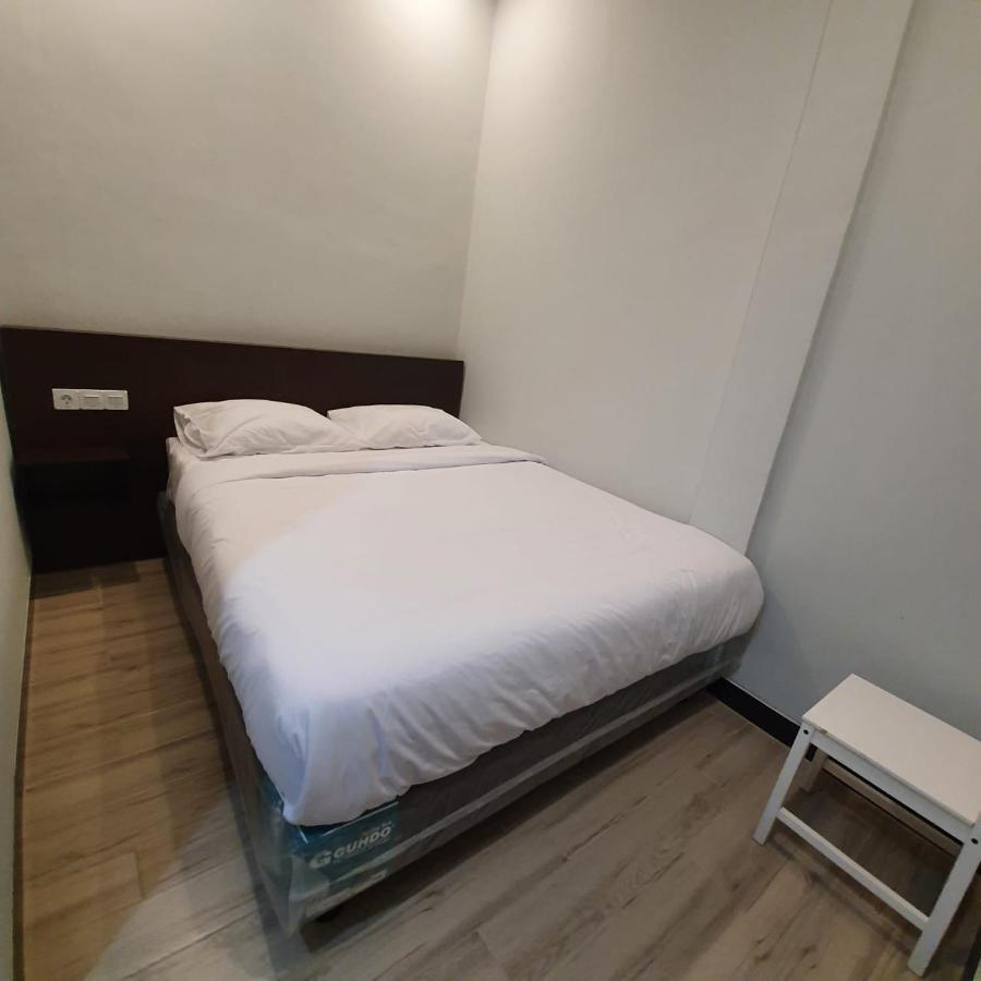 Circle One Hotel Palembang Bagian luar foto