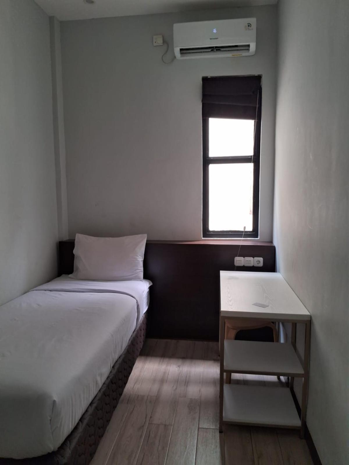 Circle One Hotel Palembang Bagian luar foto